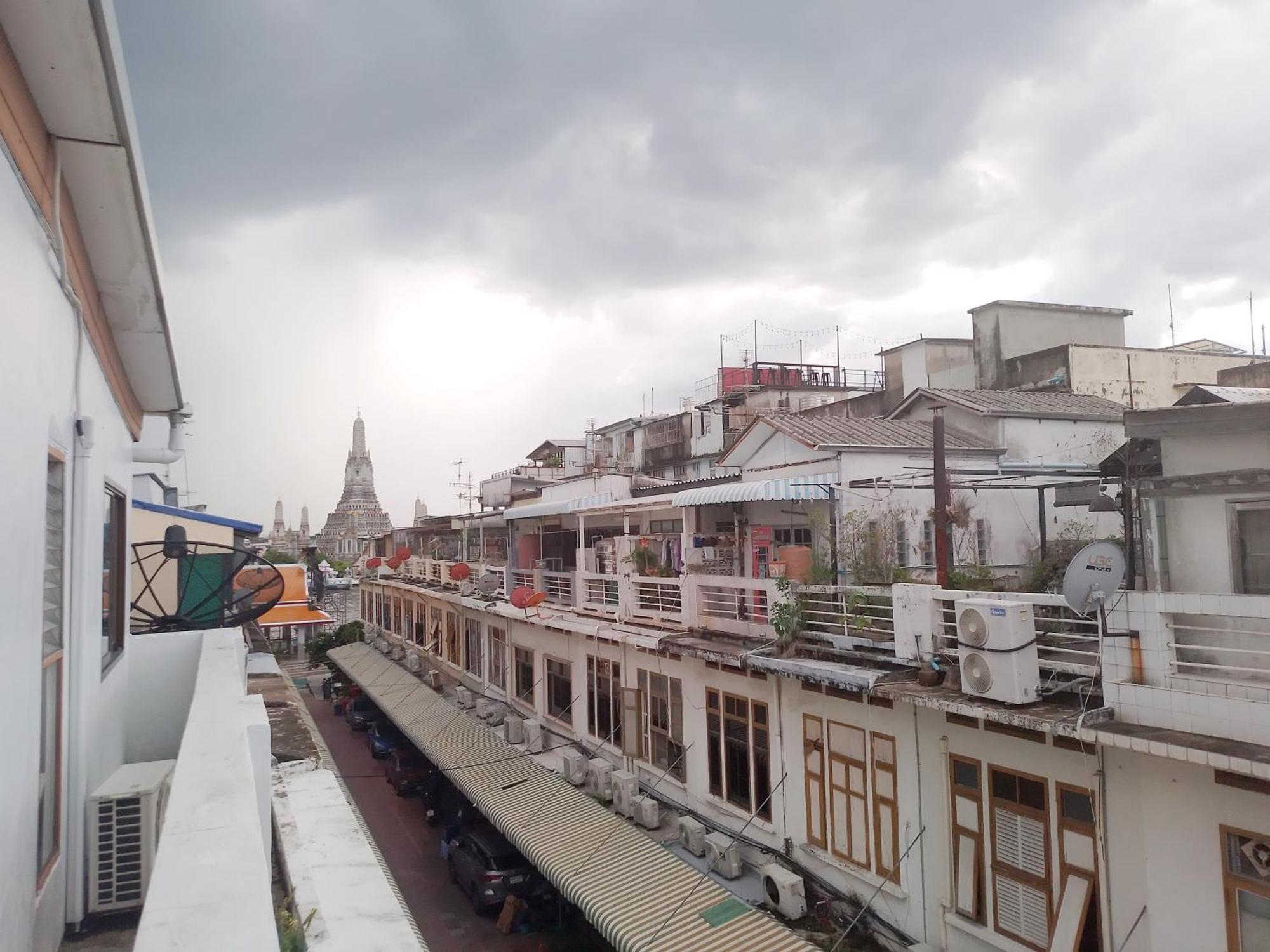 Chetuphon Gate Hotel Bangkok Exterior foto